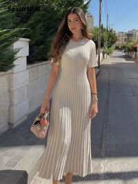 Maxi - Πλεκτό Μακρύ Φόρεμα