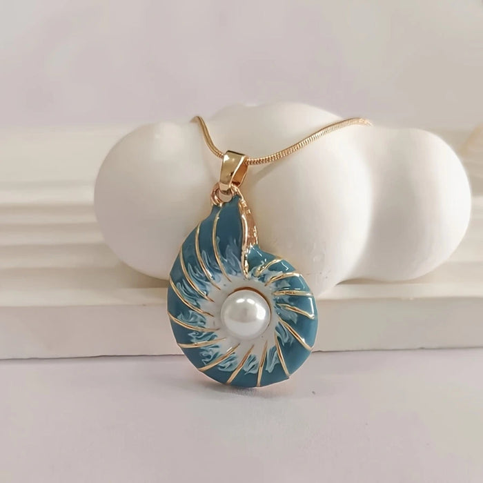 Μπλε Κολιέ με Κέλυφος και Μαργαρίτα