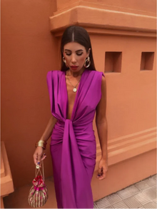 Selena | Φόρεμα με Δραματική Ραφή σε Φλογερό Κόκκινο